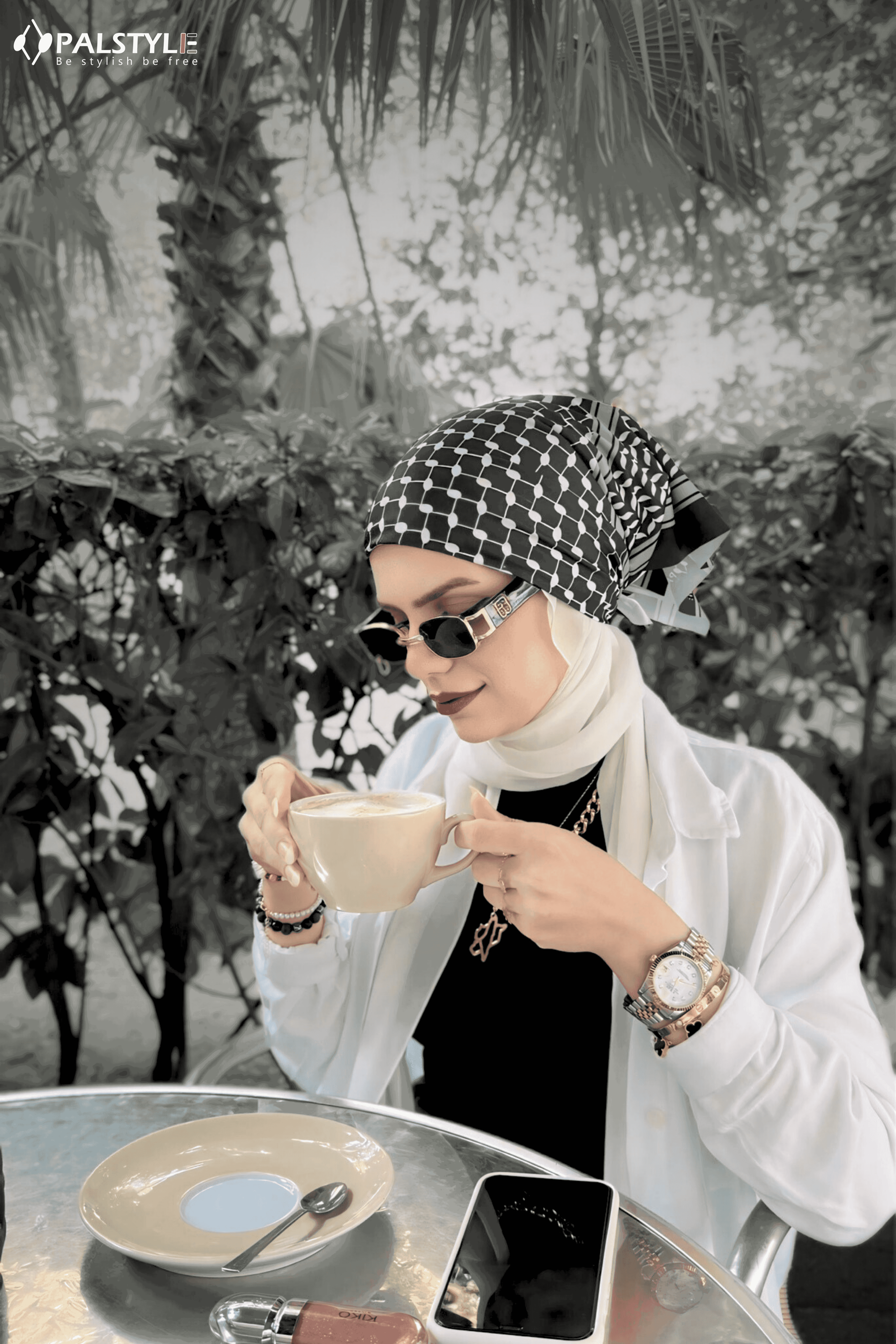 Keffiyeh Bandana – Palestinian Heritage Unisex Headwear