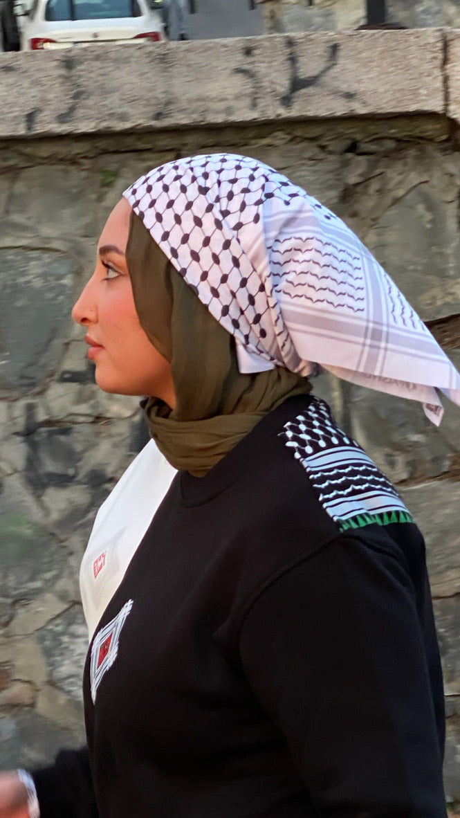 الشماغ / الكوفية - غطاء رأس تراثي فلسطيني للجنسين