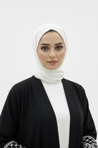 Black Abaya – Face Close Up